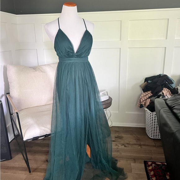 Dresses & Skirts - Elegant Teal Evening Gown